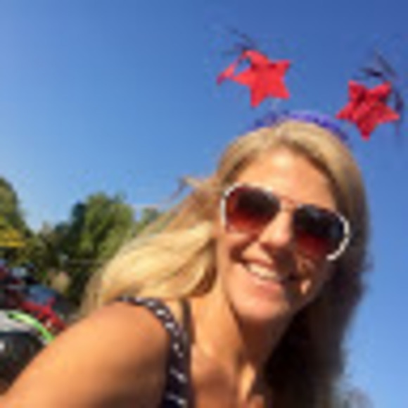 Meet your Posher, Chrystal - Picture 1 of 1